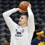 Jokić gledao hokej nakon učešća na Ol-star vikendu (VIDEO) 1