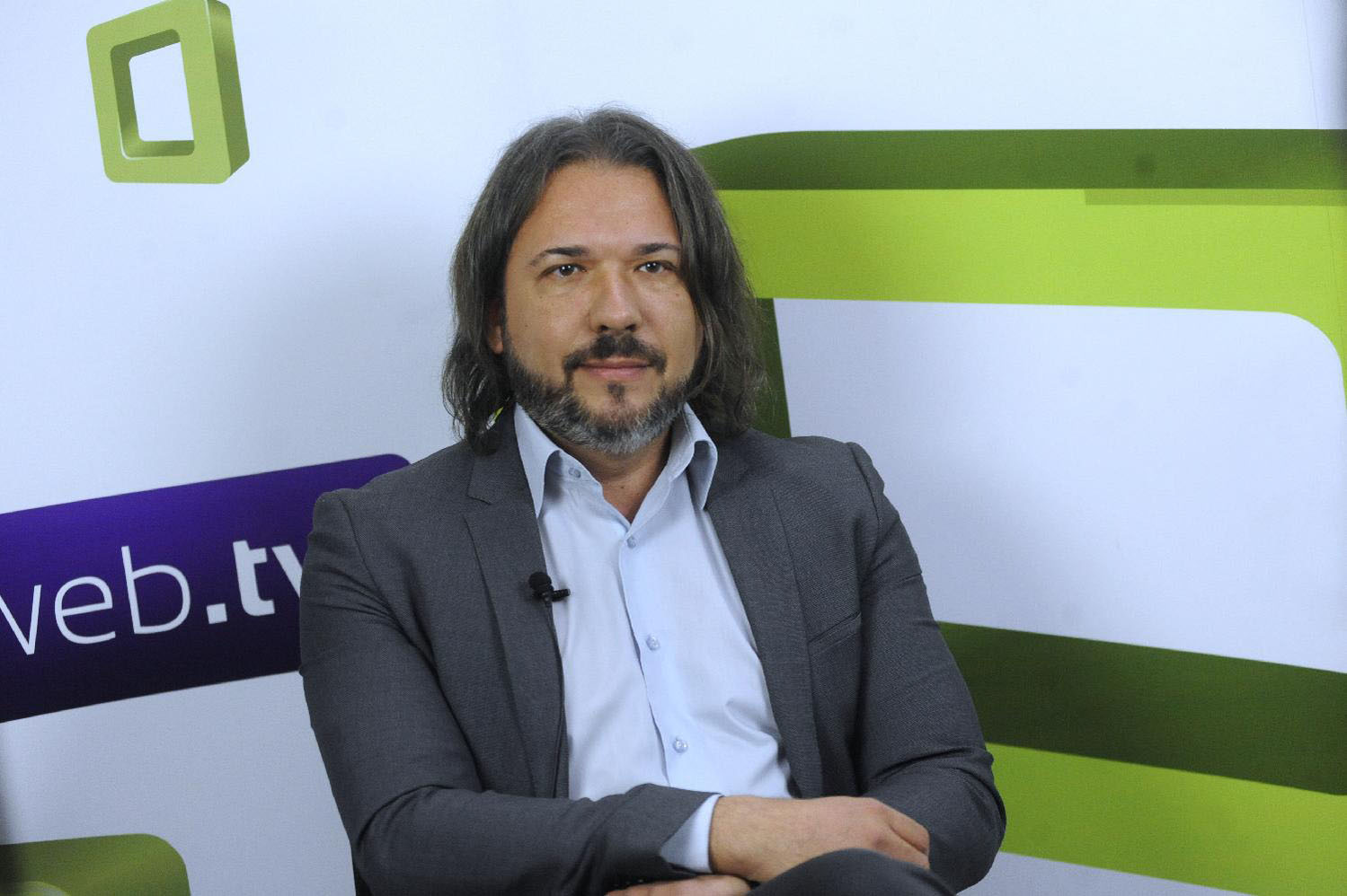 "Vučić ima potrebu da održava bliske kontakte sa nedemokratskim režimima": Sagovornici Danasa o Vulinovoj poseti Iranu 2