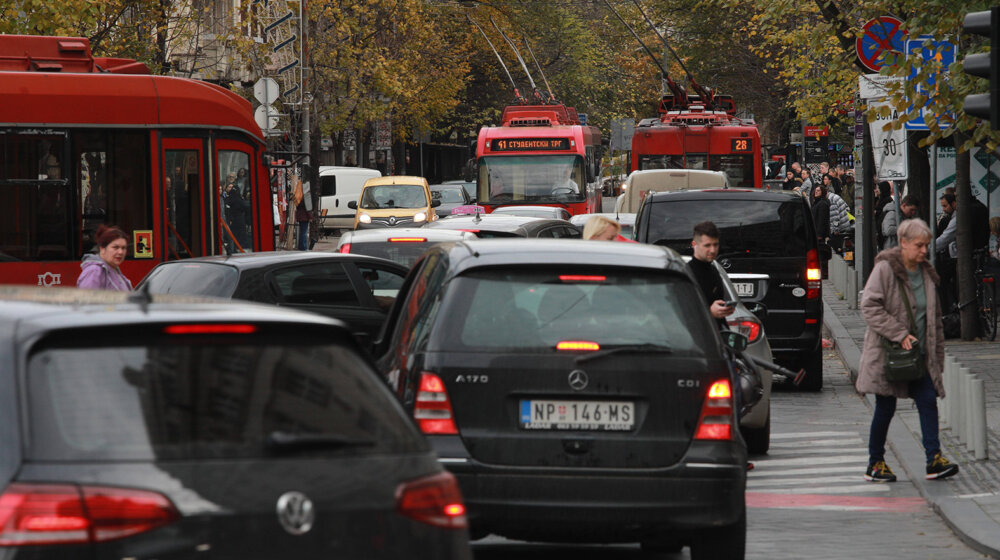 Lančani sudar pet automobila na Novom Beogradu, sedam osoba povređeno 1