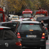 Trećina vozača u Srbiji koristi mobilni u toku vožnje, kazna 10.000 dinara 1