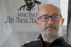 "Plan mi je da budem četiri ili pet godina u civilstvu i da se zauvek vratim ovde": Reporteri Danasa u bolnici na kraju grada 5