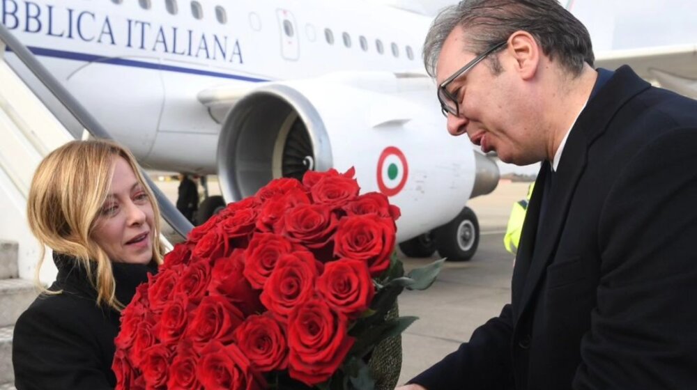 Vučić dočekao Meloni: "Italija je jedan od najvažnijih političkih i ekonomskih partnera Srbije" 13