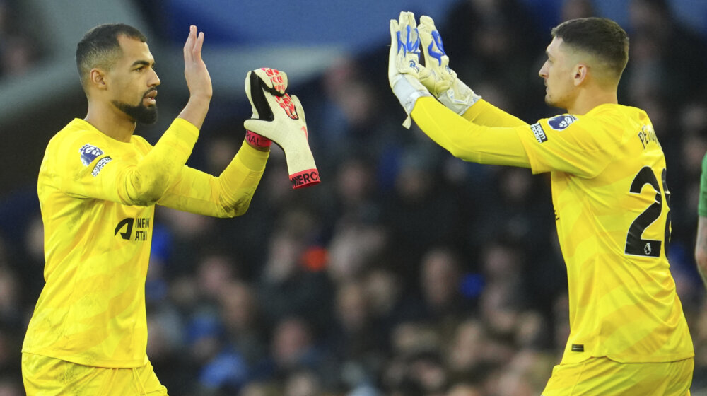 Treći srpski golman u Premijer ligi: Da li je povreda Španca Sančeza šansa za Petrovića u Čelsiju 1