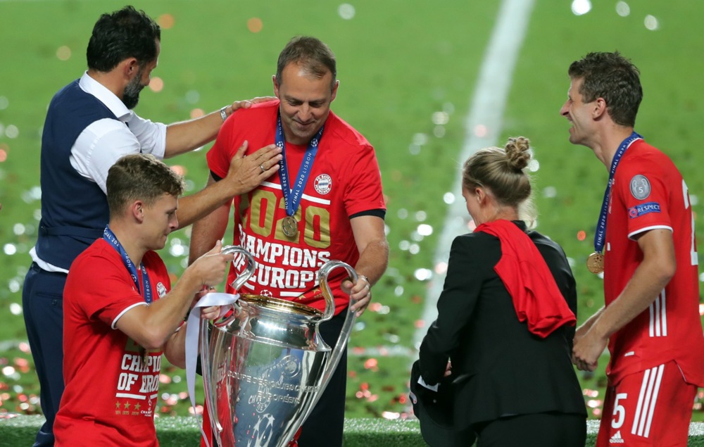 Prvi "rojal fleš" Mančester sitija, a drugi Gvardiolin: Treći tim koji je trostruki prvak, osvajač domaćeg kupa i evropski superšampion u isto vreme 2 Prvi "rojal fleš" Mančester sitija, a drugi Gvardiolin: Treći tim koji je trostruki prvak, osvajač domaćeg kupa i evropski superšampion u isto vreme 3