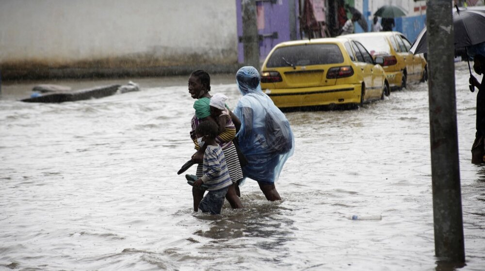 U poplavama u centralnom Kongu poginulo najmanje 17 ljudi 1