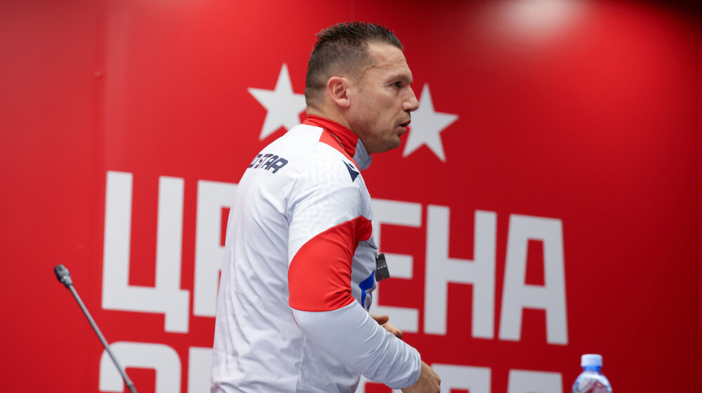 Dečak koji je bio u zarobljeništvu Hamasa specijalni gost Baraka Bahara na stadionu „Rajko Mitić“ 1