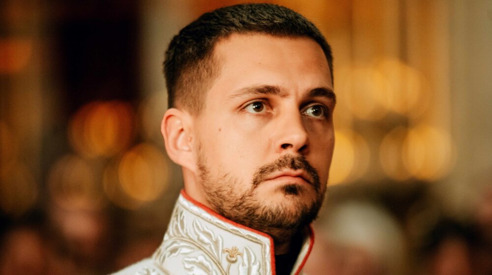 Isključivost je klica razdora: Reakcije na gubitak uloge Miloša Bikovića u HBO seriji “White Lotus” 1