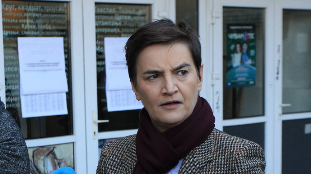 Ana Brnabić se obraća javnosti u 20.30 časova, u sedištu SNS 1