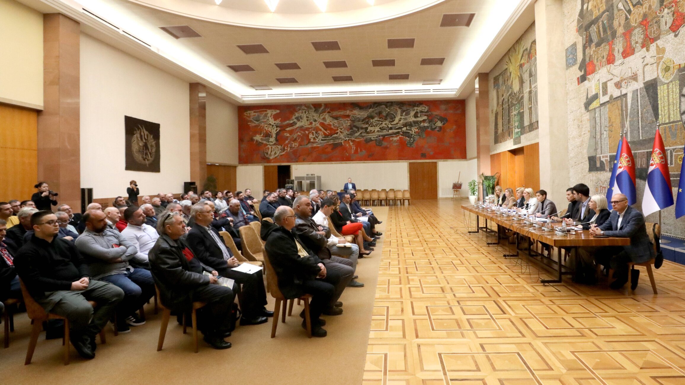 poljoprivrednici "Vlada Srbije ne ispuni ni ono što sama nudi": Da li su poljoprivrednici zadovoljni predlozima vlasti? 2