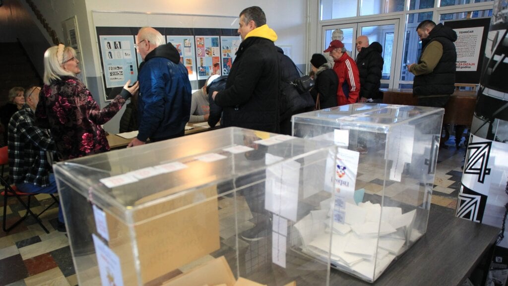 Pajvančić: Sumnje u regularnost pokrajinskih izbora, biračke spiskove temeljno revidirati 1