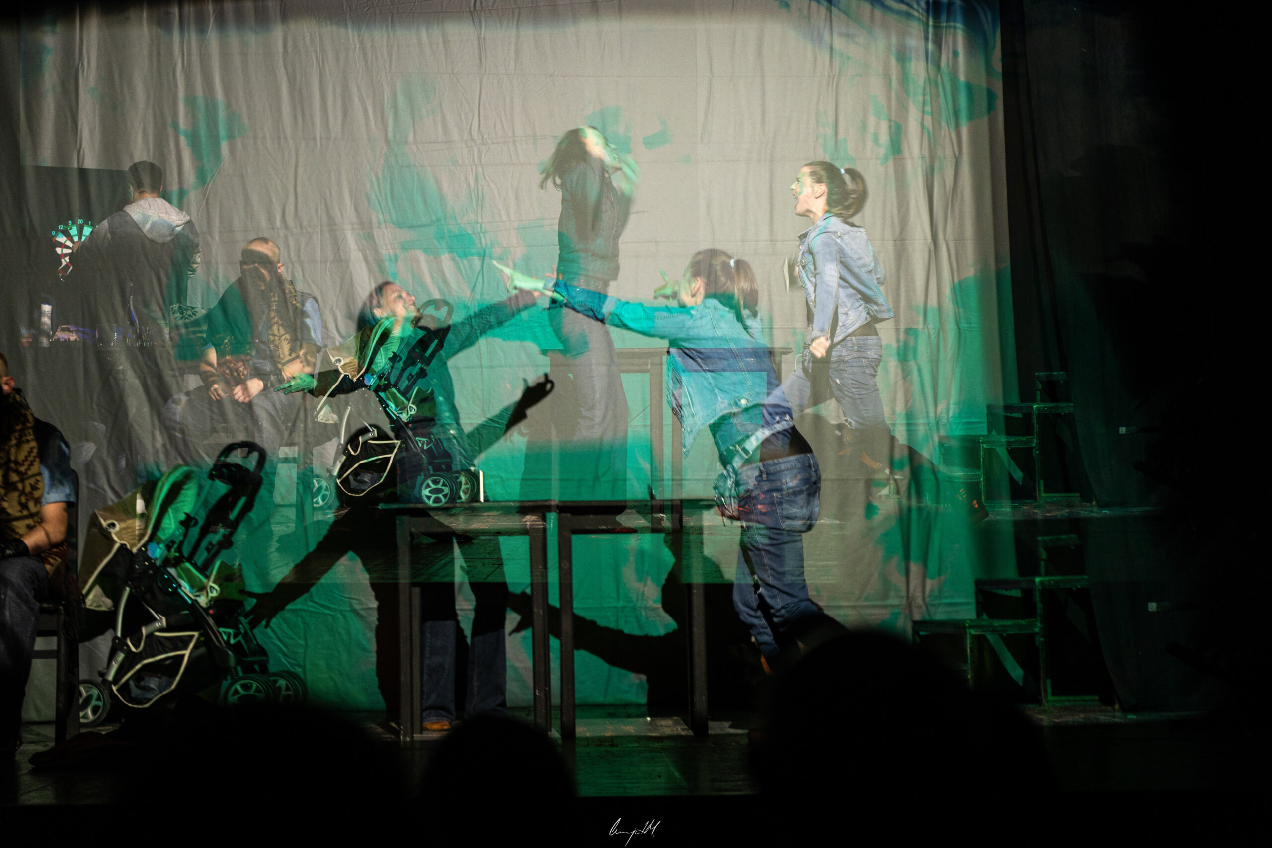 Jelena Bogavac: U našem društvenom sklopu koji je ceo zaključan u nasilju, biti žrtva je nešto najnormalnije, s tim se živi 2 Jelena Bogavac: U našem društvenom sklopu koji je ceo zaključan u nasilju, biti žrtva je nešto najnormalnije, s tim se živi 2