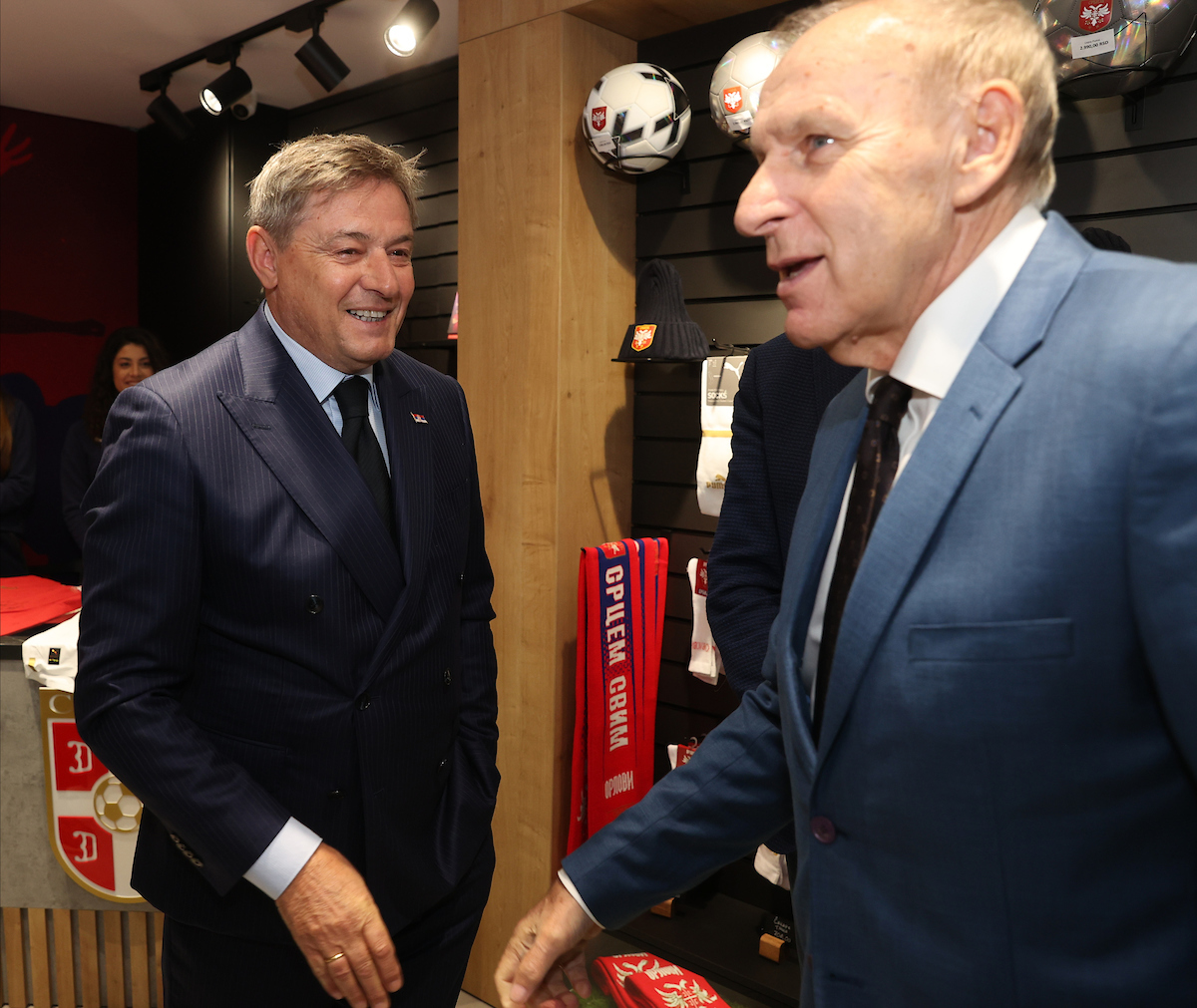 Galaktikosi u megalomaniji carizma: Piksi ruki na listi podrške Vučiću, Jokić sofomor, Džajić standardan, mnogih ranijih nema 2