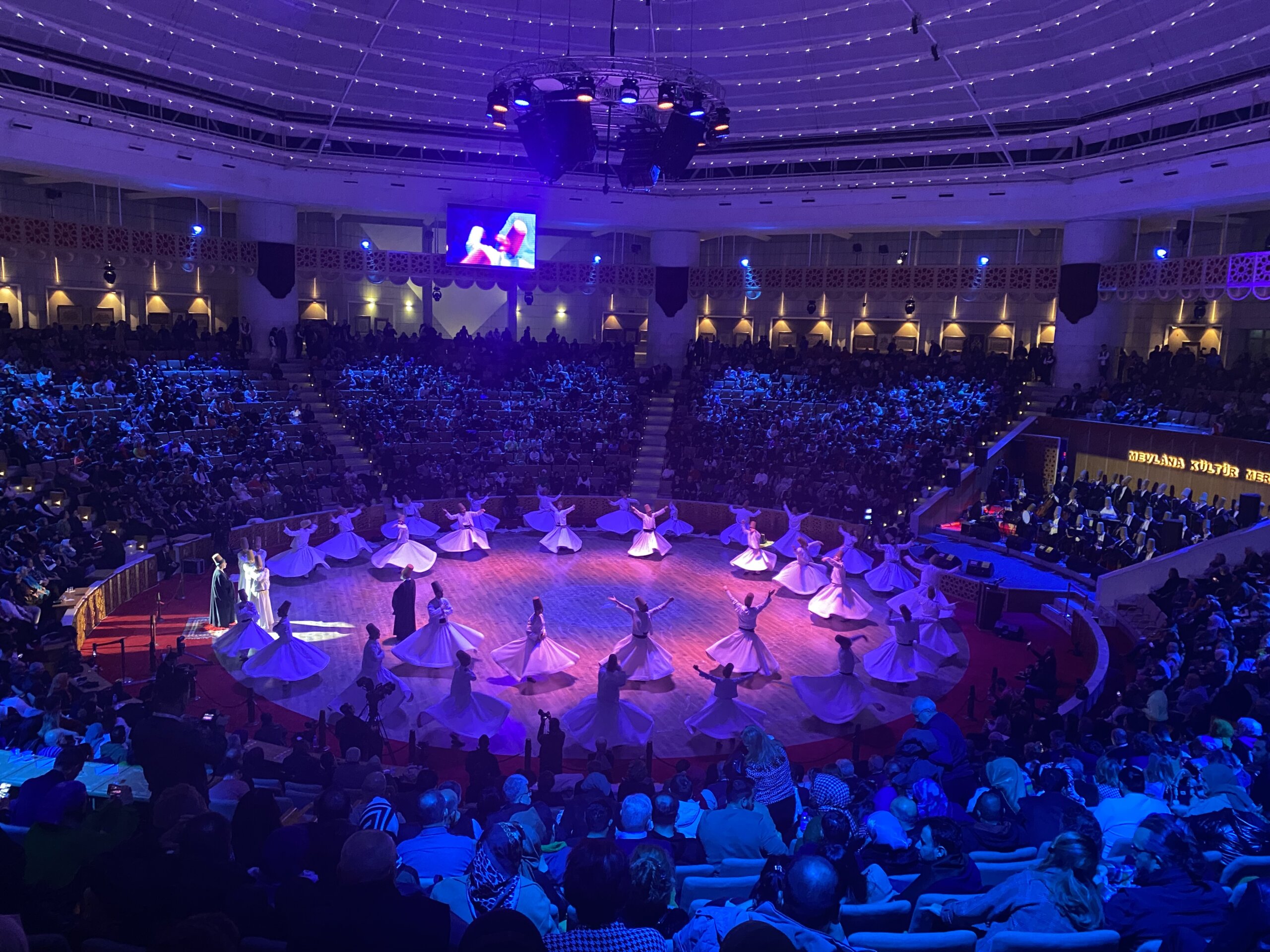 Reporterka Danasa u turskoj Konji: Ljubav prema Rumiju, mistični ples “vrtećih” derviša i hrana “prste da poližeš” (FOTO, VIDEO) 3 Reporterka Danasa u turskoj Konji: Ljubav prema Rumiju, mistični ples “vrtećih” derviša i hrana “prste da poližeš” (FOTO, VIDEO) 4