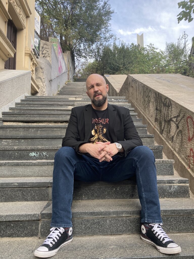 INTERVJU Oto Oltvanji: Kad oslikavam naše društvo, trudim se da ono bude zasnovano na trajnim simbolima, sklonostima i fenomenima, a ne na prolaznim boljkama 2