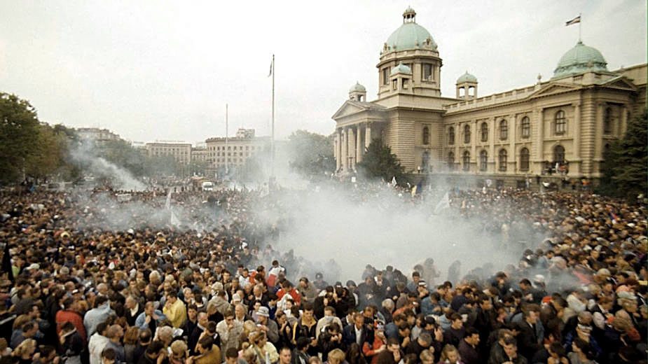 "Do svidanja" do sledećeg premlaćivanja: Demonstracije protiv Miloševića vs protesti protiv Vučića 3