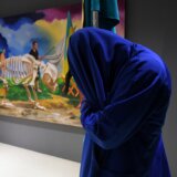 Performansom „Hod zastava“ otvorena izložba „Ukrštanje“ Mihaela Milunovića 5