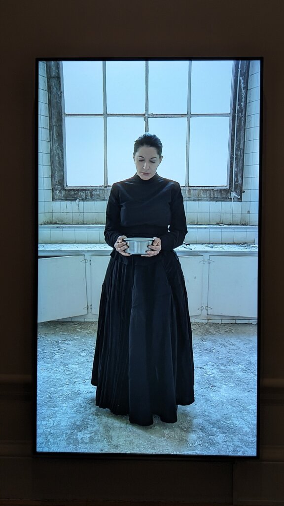 Marina Abramović, umetnica koja je obeležila jesen u Londonu 5 Marina Abramović, umetnica koja je obeležila jesen u Londonu 4