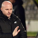 Partizanov televizor gubi sliku i krči mu ton, ali Duljaj uverava da nema krize: Za večiti derbi motiv i iz košarkaških utakmica crno-belih 8