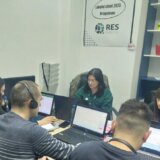 Nepravilne upotreba lampe i spreja, provere identiteta, paralelni spiskovi, funkcionerske kampanje i dovoženja birača: Posmatračka misija izbora Res Publike u Kragujevcu 15