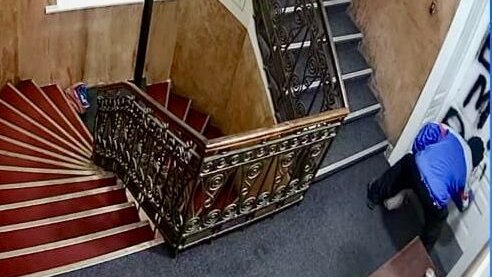 I vrata prostorija SSP-a noćas išarana grafitima 1