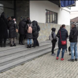 Građanima na severu Kosova onemogućeno da predaju zahteve za razrešenje gradonačelnika (VIDEO) 7