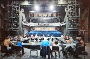 Dragan Mićanović novi Sirano, poetični filozof koji piše najnežnija ljubavna pisma: U JDP započele probe za kultnu komediju u režiji Gorčina Stojanovića 2