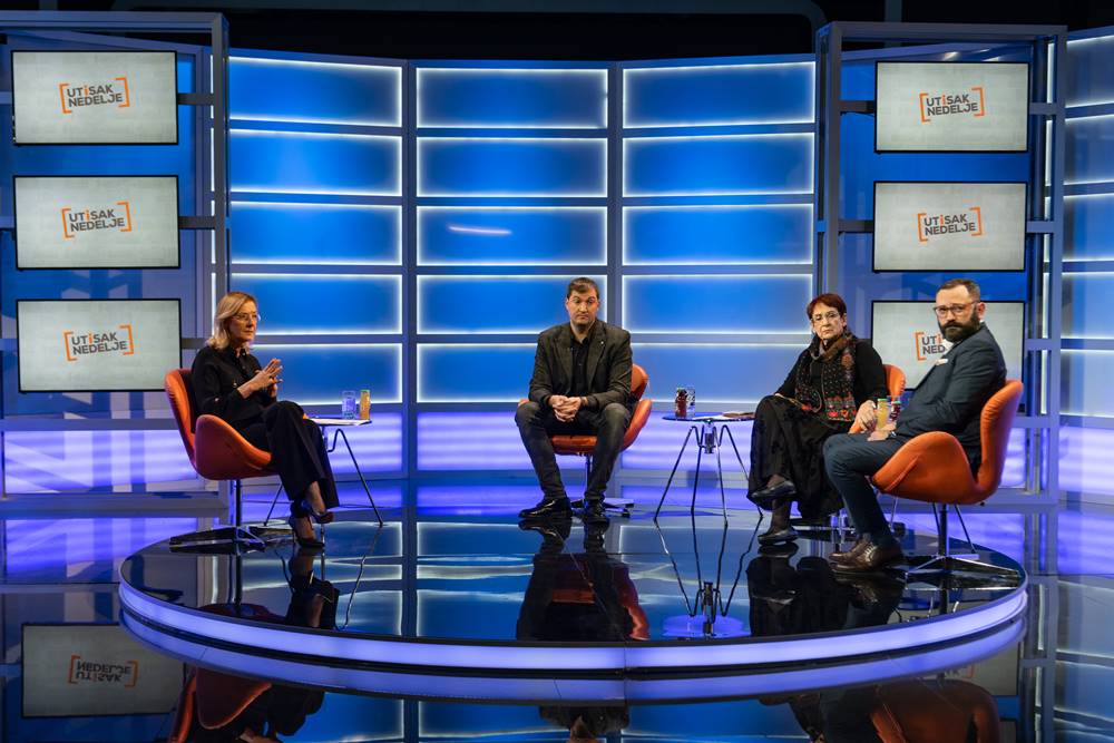 TV Nova vam želi srećne praznike! Vaše omiljene emisije u specijalnim izdanjima tokom januara 4 TV Nova vam želi srećne praznike! Vaše omiljene emisije u specijalnim izdanjima tokom januara 4