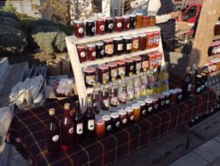 Vavedenjski vasar Kragujevac 20 Od Putina do termo gaća sa sigurnosnom kamerom: Reporter Danasa na Vavedenjskom vašaru u Kragujevcu (FOTO) 20