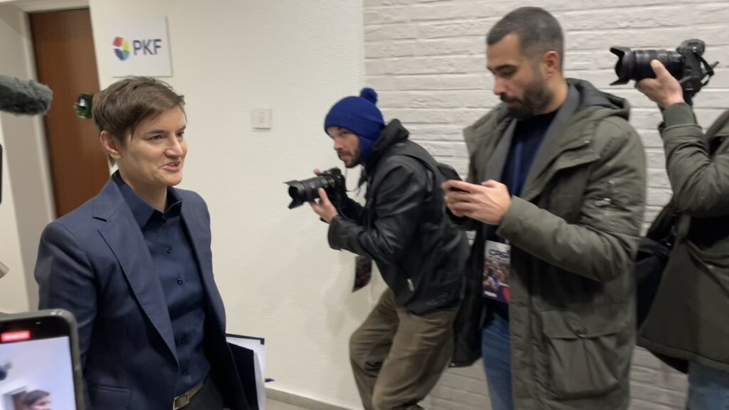 Vučić rekao novinarima da će pobeda njegove liste biti ubedljivija nego što su sve prognoze prikazivale (VIDEO) 2