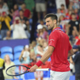 (VIDEO) Odbrojavanje uz di-džeja i srpske trobojke: Đoković, Olga Danilović, Troicki i ostali dočekali Novu godinu na terenu u Pertu 11