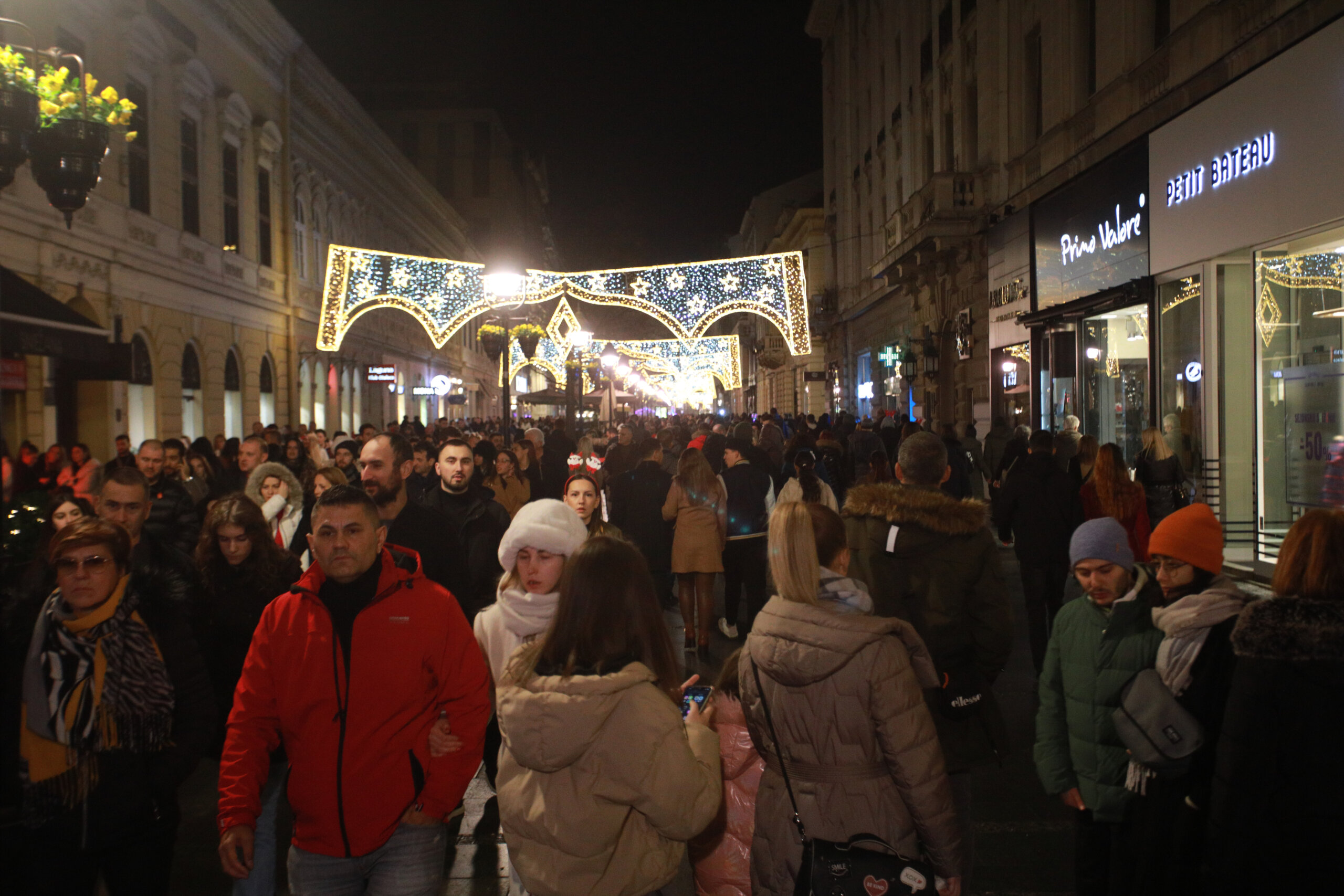 Nova godina dočekana na Trgu republike i Savskoj promenadi u Beogradu (FOTO) 2