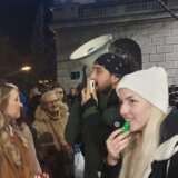 "Biće nas mnogo i mnogo ćemo da vam smetamo": Poruka aktiviste Ivana Bjelića sa protesta ispred RIK-a (VIDEO) 6
