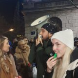 "Biće nas mnogo i mnogo ćemo da vam smetamo": Poruka aktiviste Ivana Bjelića sa protesta ispred RIK-a (VIDEO) 7