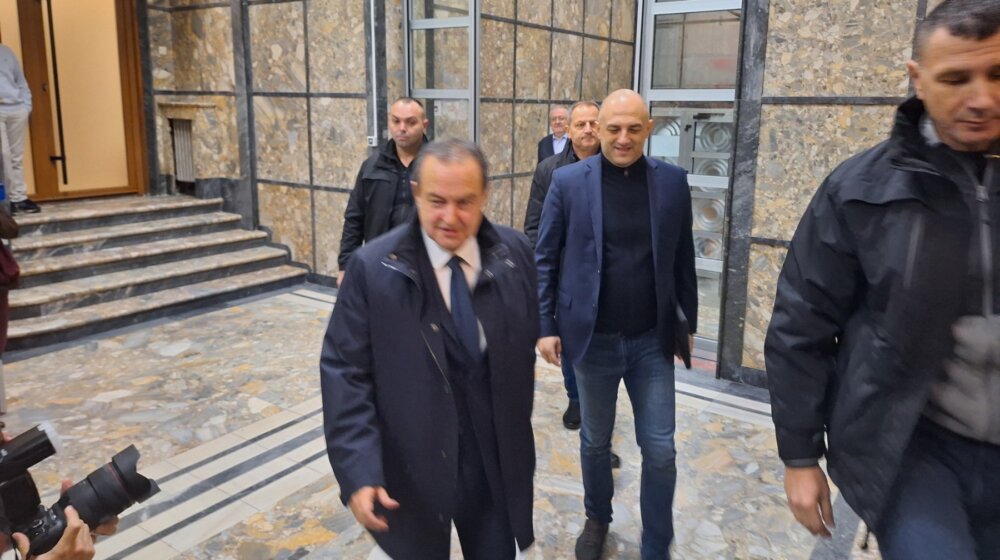 Socijalisti otvorili štab, stigao Marko Milošević, pa Dačić 1