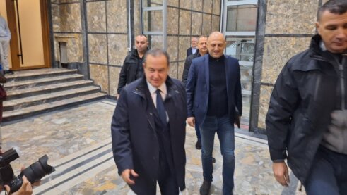 SNS i SPS: Pet ministara sa Zoranom Bakijem Anđelkovićem ili bez? 2