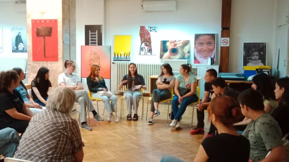 „Dečiji centar“ iz Zaječara započinje projekat „Kreativna laboratorija otpora“ 1