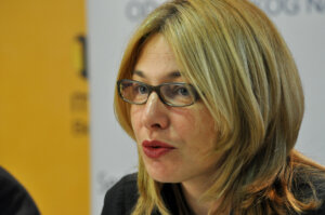 Sputavanje buntovničkih ideja, poslušnost, strogo kažnjavanje, red: Zbog čega građani Srbije žele autoritarnog vođu i šta to govori o njima? 2 Sputavanje buntovničkih ideja, poslušnost, strogo kažnjavanje, red: Zbog čega građani Srbije žele autoritarnog vođu i šta to govori o njima? 2