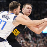 Jokića imao ko da odmeni, Dončića nije imao ko da sledi: Bez neizvesnosti u Koloradu 12