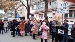 foto, protest prosvetara 13.12.23 5, foto z. miladinovic "Sve ovo postaje nesnošljivo": Protest Unije sindikata prosvetnih radnika Niša zbog političke zloupotrebe prosvete i učenika 5