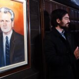 Dve grupe socijalista i radikali obeležili godišnjicu smrti Slobodana Miloševića 10