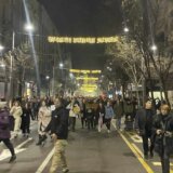 SINOS: Policija i tužilaštvo da procesuiraju napadače novinara na protestima 9