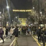 SINOS: Policija i tužilaštvo da procesuiraju napadače novinara na protestima 9