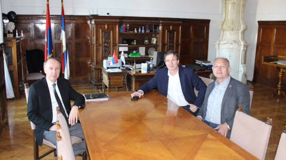 Rektor Beogradskog univerziteta Vladan Đokić sa profesorima Danilom Mandićem i Danimirom Mandićem