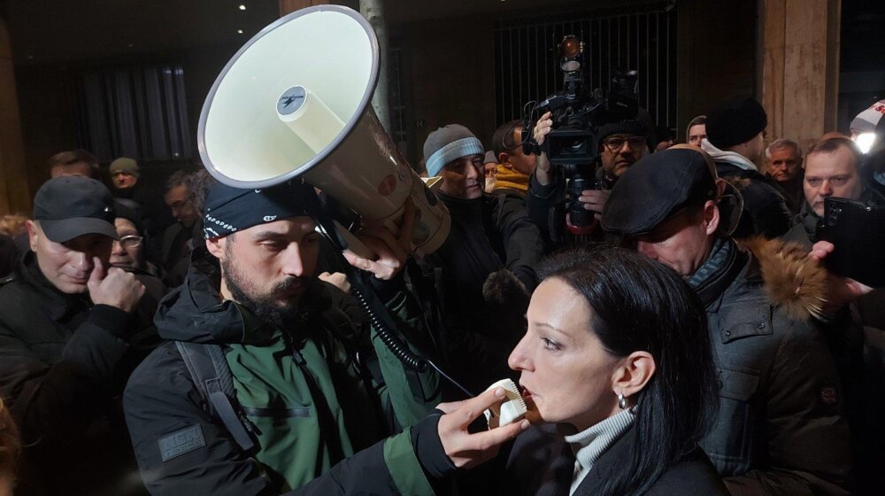 Još dva poslanika počinju štrajk glađu od subote (VIDEO) 1