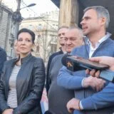 Marinika Tepić i Miroslav Aleksić - prvi dan štrajka glađu 6