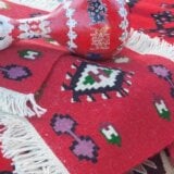 U izradu pirotskog ćilima urezuješ dušu, osećanja i ljubav: Dragan Panić bavi se preradom vune i izradom pravog pirotskog ćilima 7