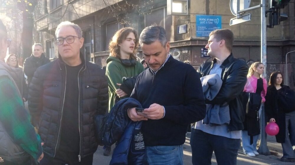 Lutovac (DS): Građani brane Ustav, a Vučić ga krši jer širi mržnju 1