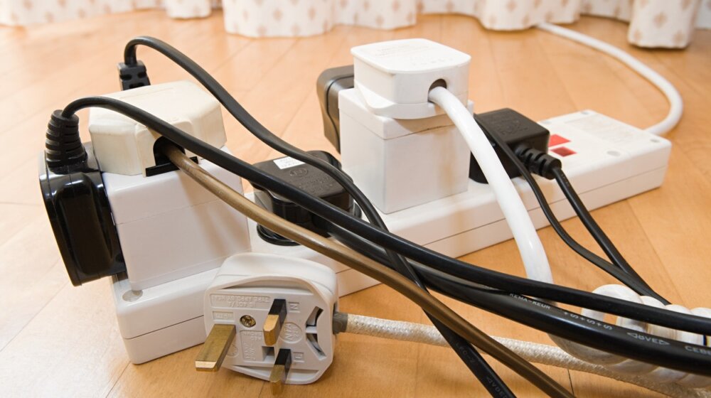 Ove kućne aparate nikada ne treba da uključujete u produžni kabl - može doći do požara 1