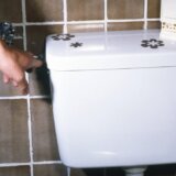 Evropska zemlja u kojoj je zabranjeno puštanje vode u kupatilu posle 22 časa 4