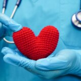 Šta je "sindrom prazničnog srca" na koji lekari upozoravaju: Čim ovo primetite - zovite hitnu pomoć 6